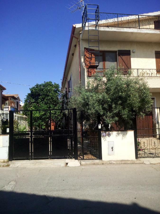Apartmán Casa Roberta Villa San Pietro Exteriér fotografie